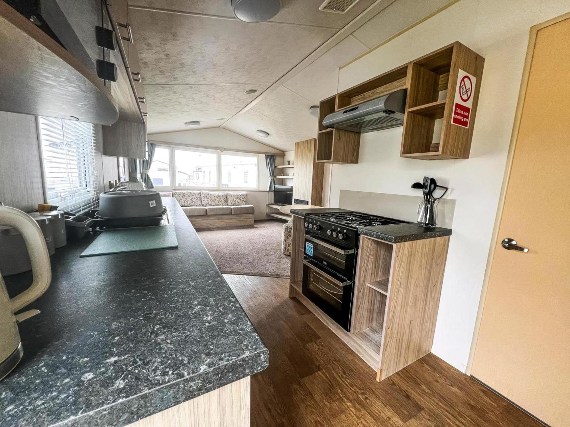 Lovely 6 Berth Caravan For Hire At Barmston Beach Holiday Park Ref 62062Hc Lund Exterior photo